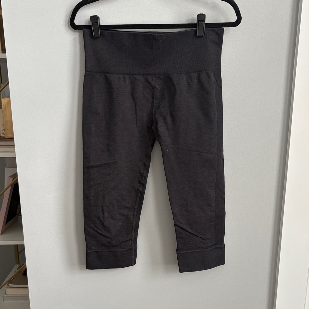 lululemon athletica Capri Charcoal Leggings